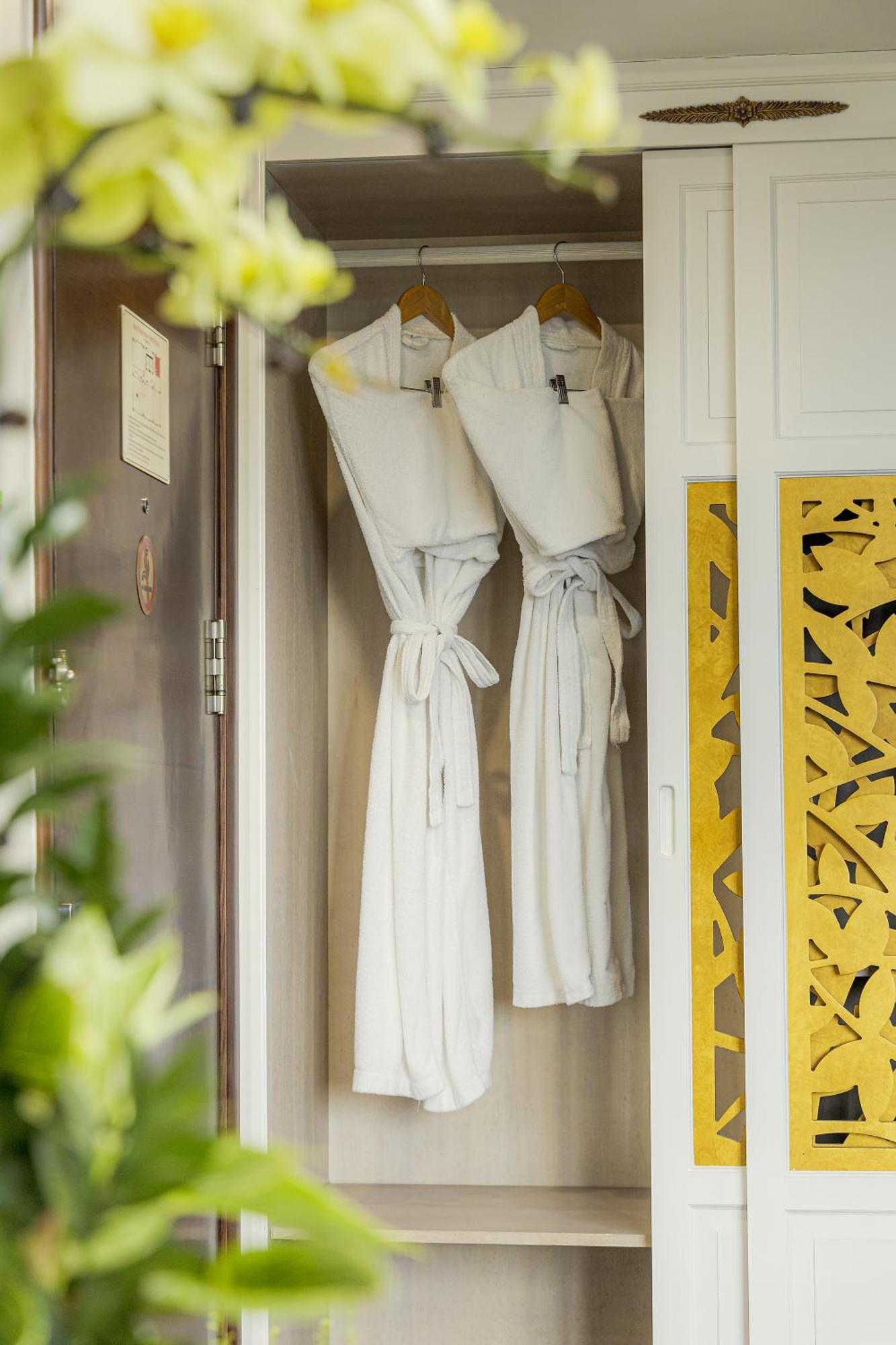 Chalcedony Grand Hotel Hanoi Exterior foto